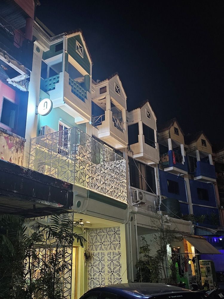 Lub Nai Hostel