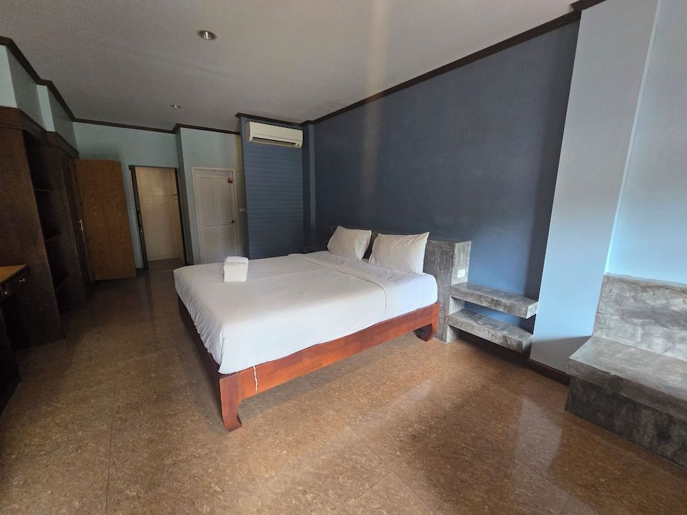Deluxe Double Room, Pool View