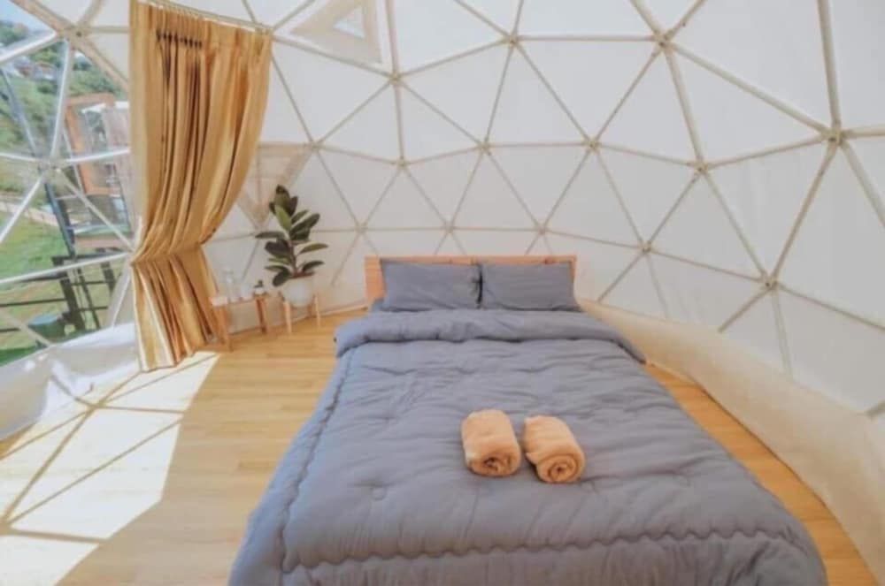 Standard Room, Balcony, Mountain View