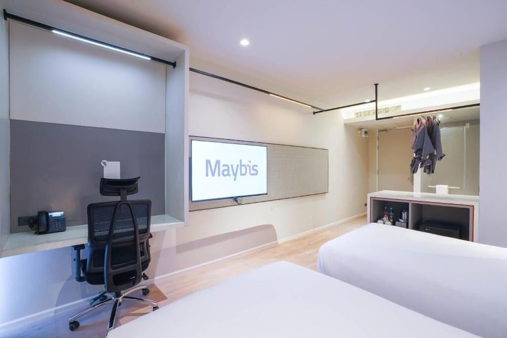Maybis Hotel Deluxe Double Room, City View 2