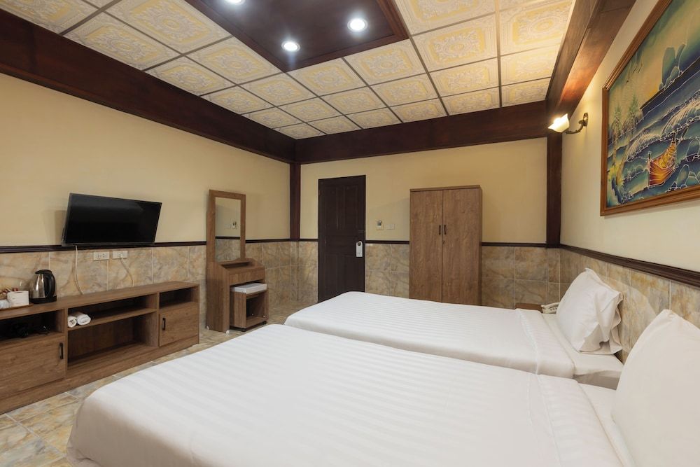 Kata Palace Phuket Hotel Deluxe Double Room, 2 Twin Beds, Balcony 9