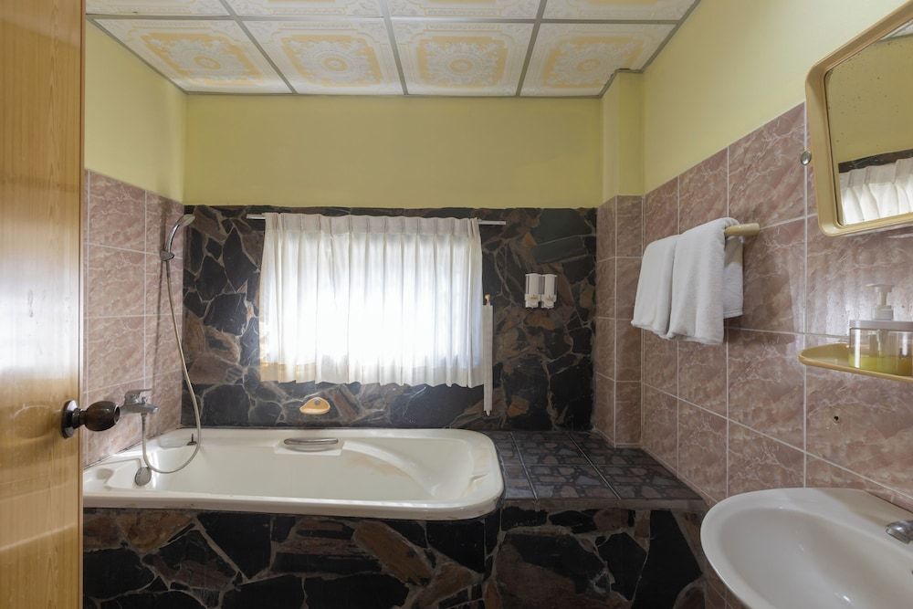 Kata Palace Phuket Hotel Deluxe Double Room, 2 Twin Beds, Balcony 17