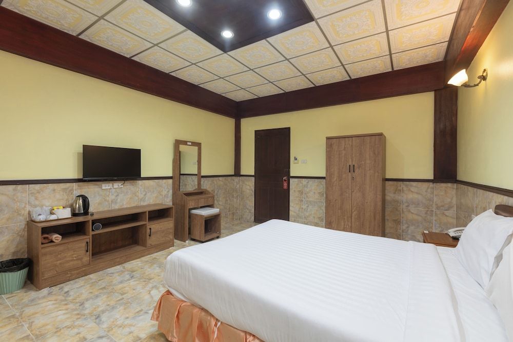 Kata Palace Phuket Hotel Standard Double Room, 1 Queen Bed, Balcony 4