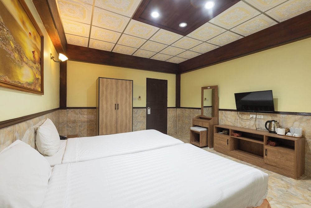 Kata Palace Phuket Hotel Deluxe Double Room, 2 Twin Beds, Balcony 5