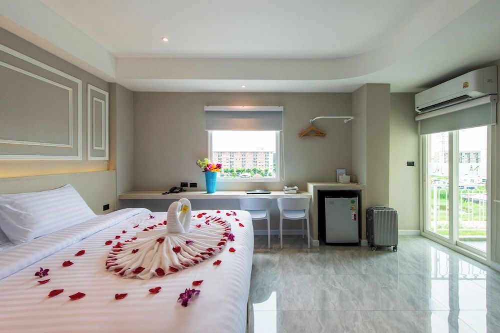 THE MOMENT Deluxe Double Room 5