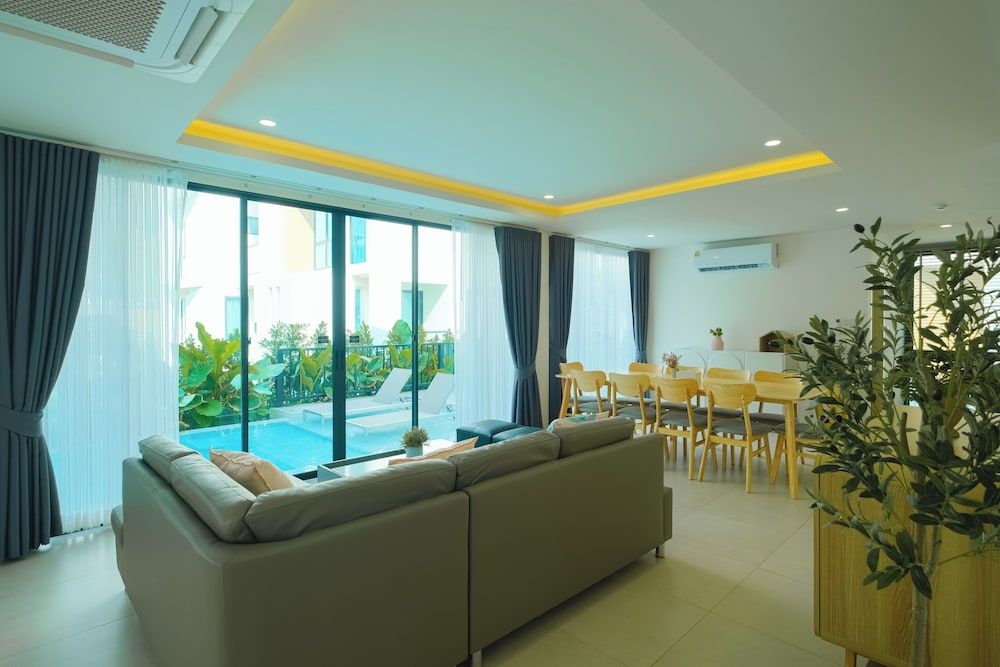ASSA Pool Villa Jomtien Beach Pattaya Assa Pool Villa (Nanyn) 8 Adults 4 Childs 24