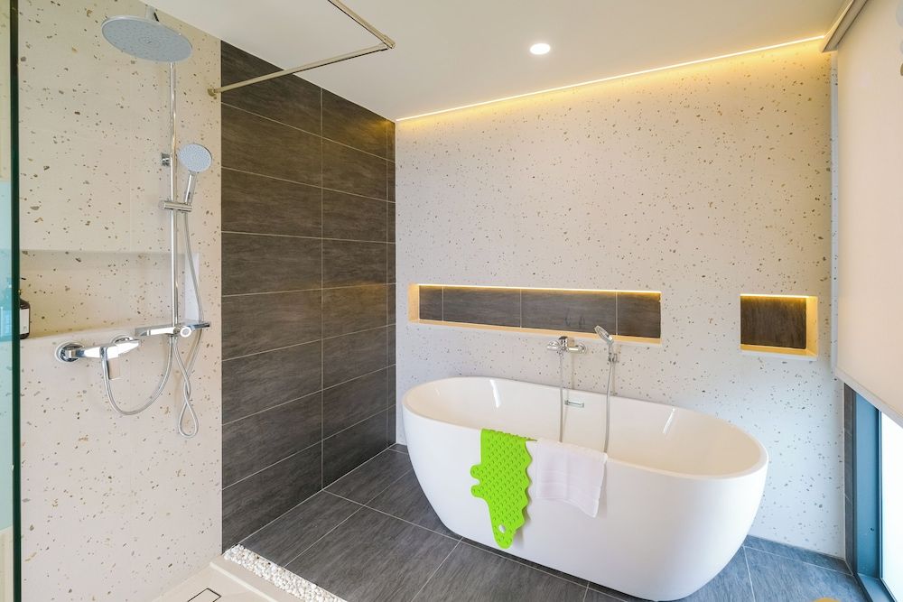 ASSA Pool Villa Jomtien Beach Pattaya Assa Pool Villa (Nanyn) 8 Adults 4 Childs 49