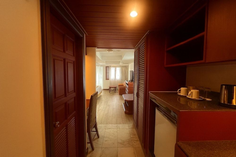 City Triple Room, 1 Bedroom