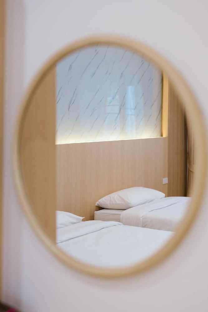 Vera Residences Deluxe Twin Room 2