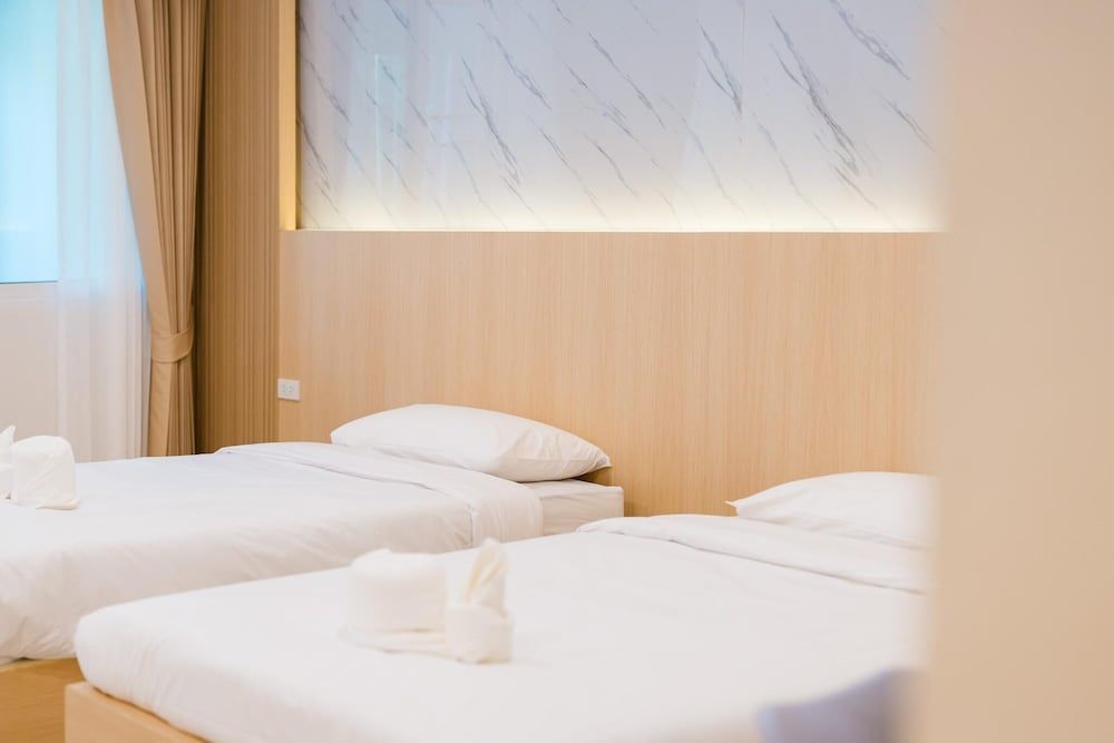 Vera Residences Deluxe Twin Room 5