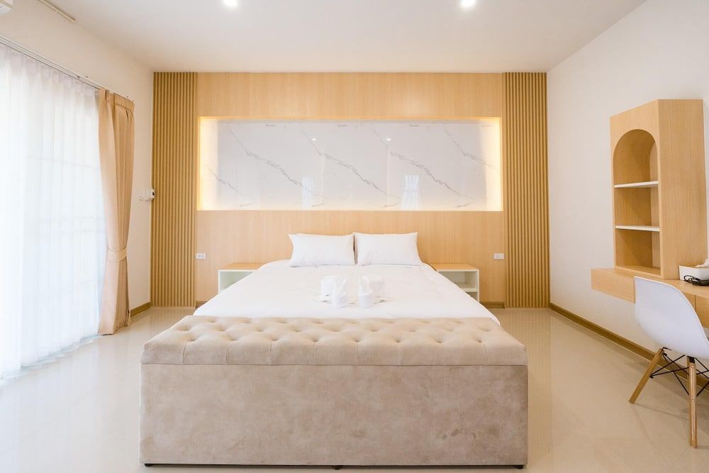 Vera Residences Suite, Balcony 10