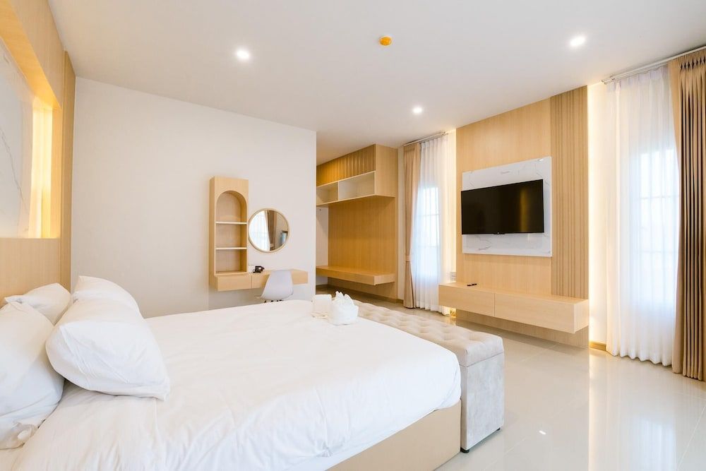 Vera Residences Suite, Balcony 11