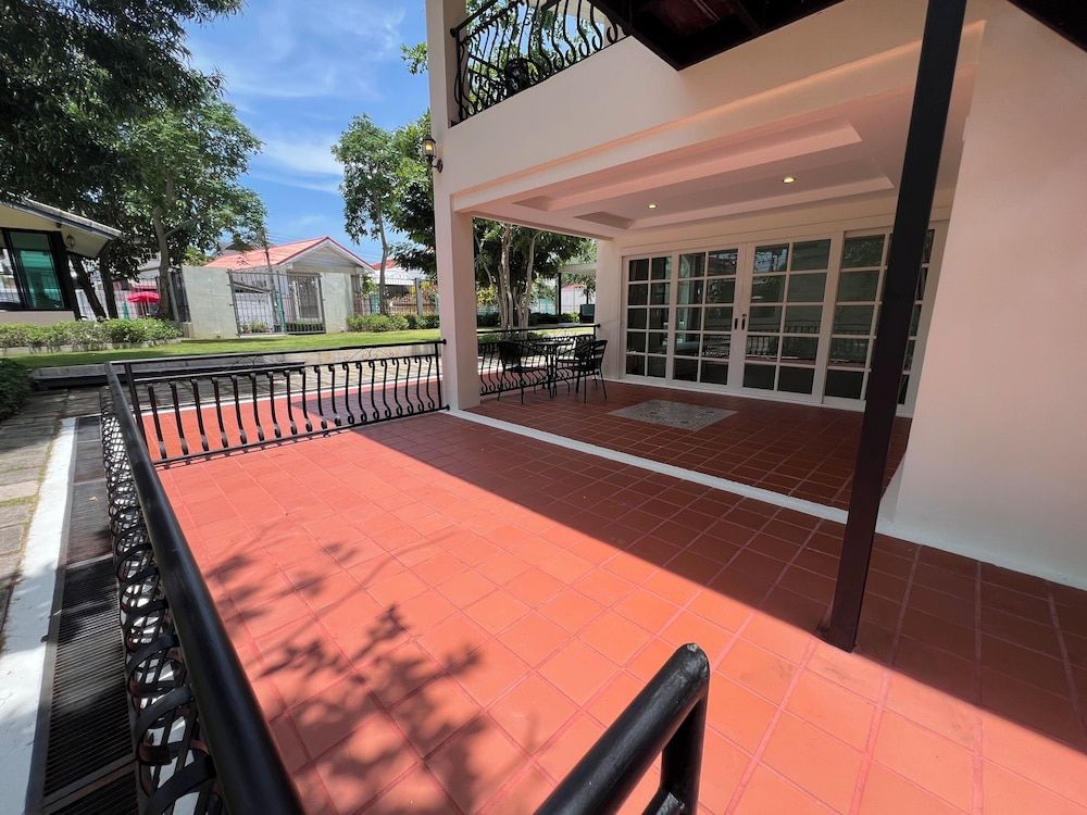 Abobe ApartHotel Hua Hin Deluxe Apartment, 1 Bedroom, Terrace, Garden View 8