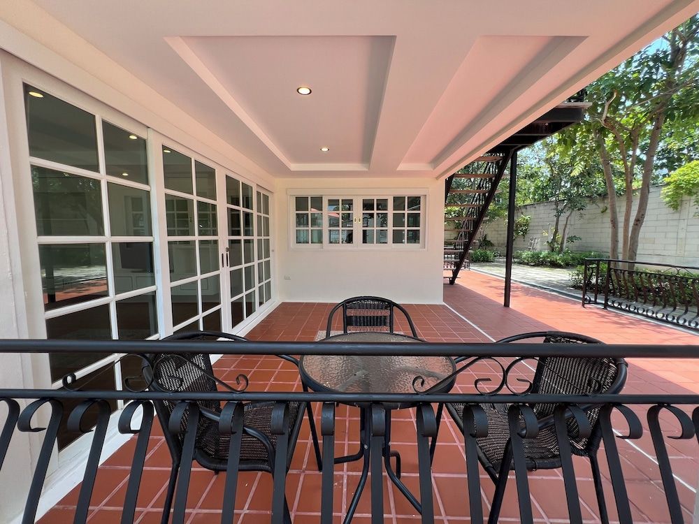 Abobe ApartHotel Hua Hin Deluxe Apartment, 1 Bedroom, Terrace, Garden View 9