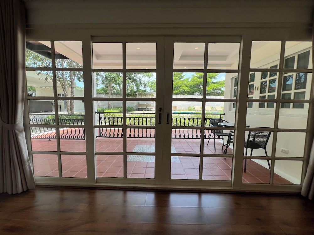 Abobe ApartHotel Hua Hin Deluxe Apartment, 1 Bedroom, Terrace, Garden View 11