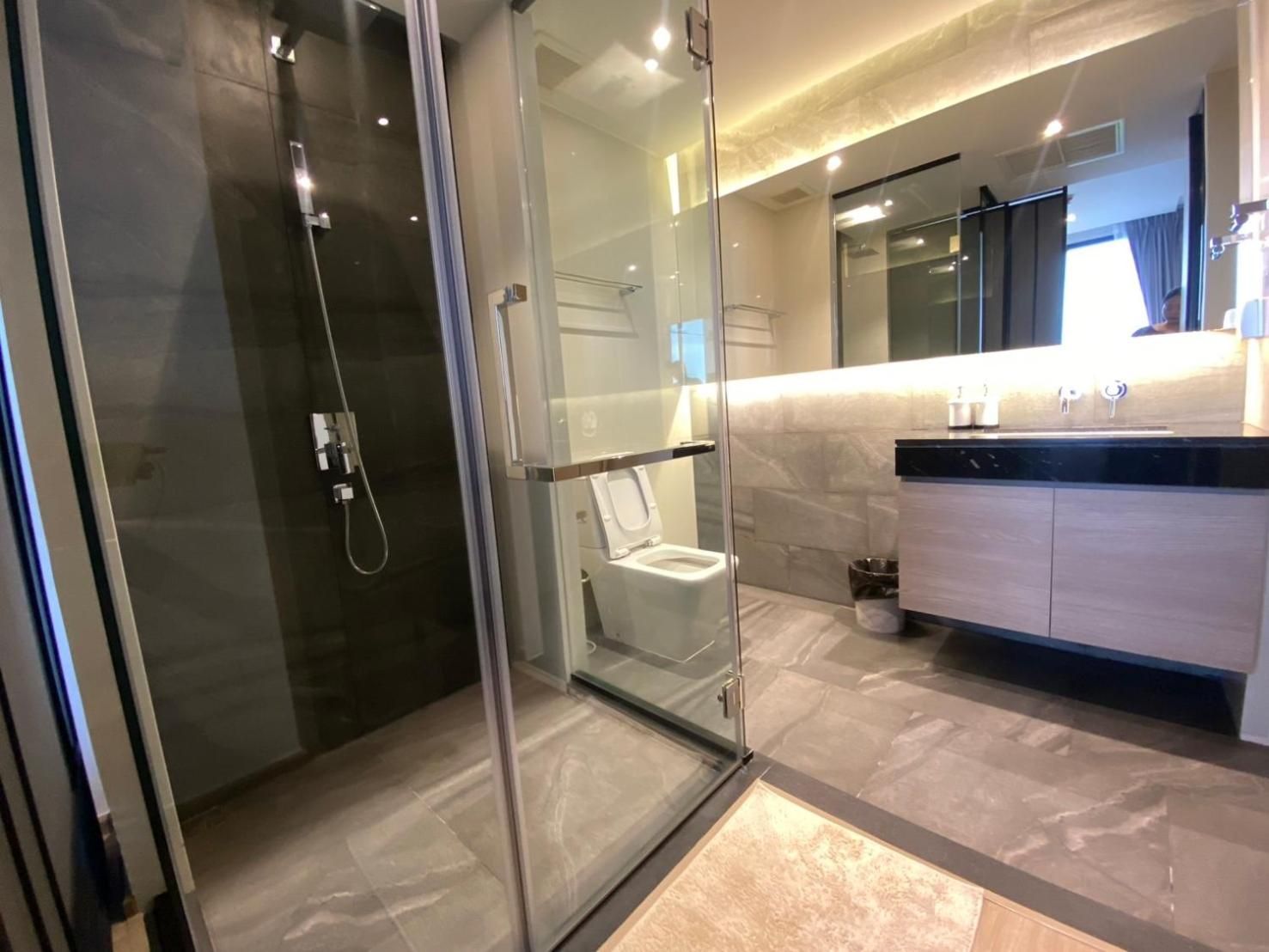 Luxury Sea View - High Floor One-Bedroom Apartment with Sea View and Balcony 5