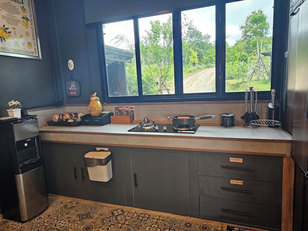 Black Sheep House Khao Yai Family Room, Mountain View 11