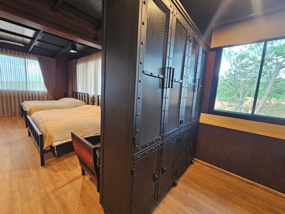 Black Sheep House Khao Yai Family Room, Mountain View 4