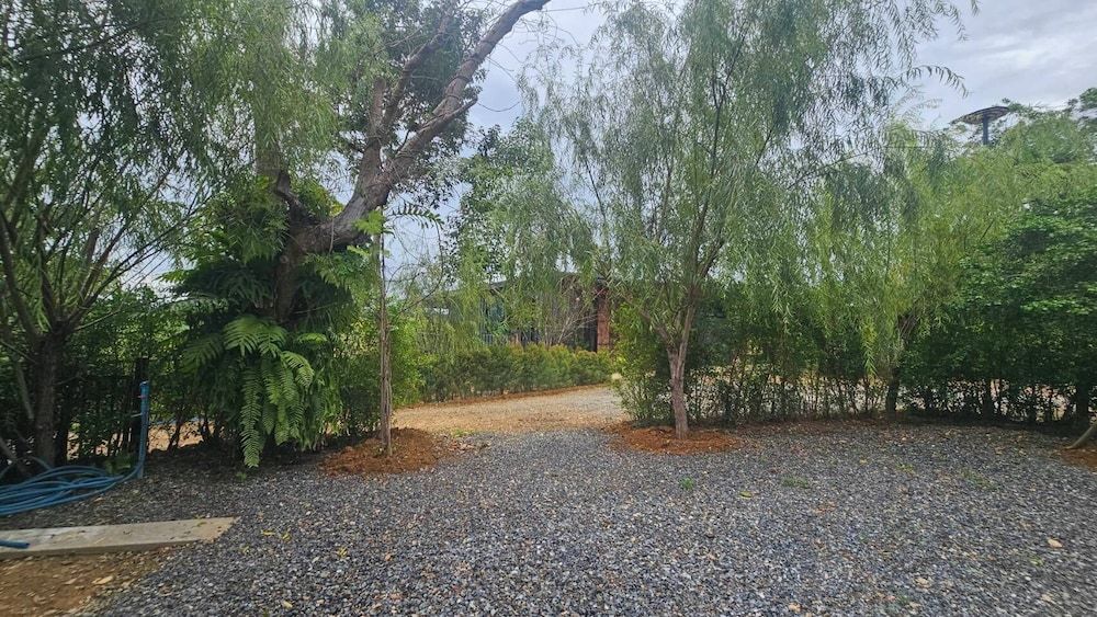 Black Sheep House Khao Yai Deluxe Room 4