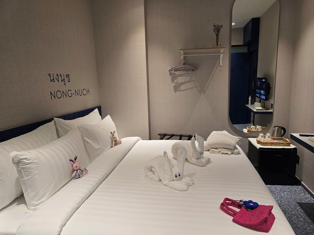 ARNI HER Ladies Hotel