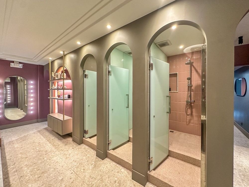 ARNI HER Ladies Hotel Economy Shared Dormitory, Women only 4