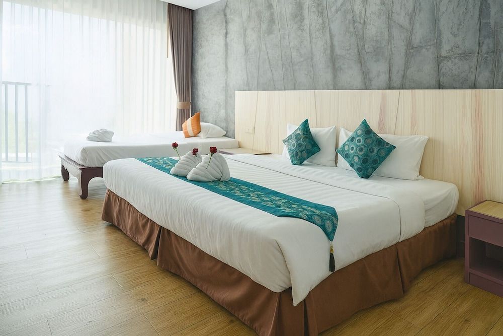 Triple Room, Balcony, City View