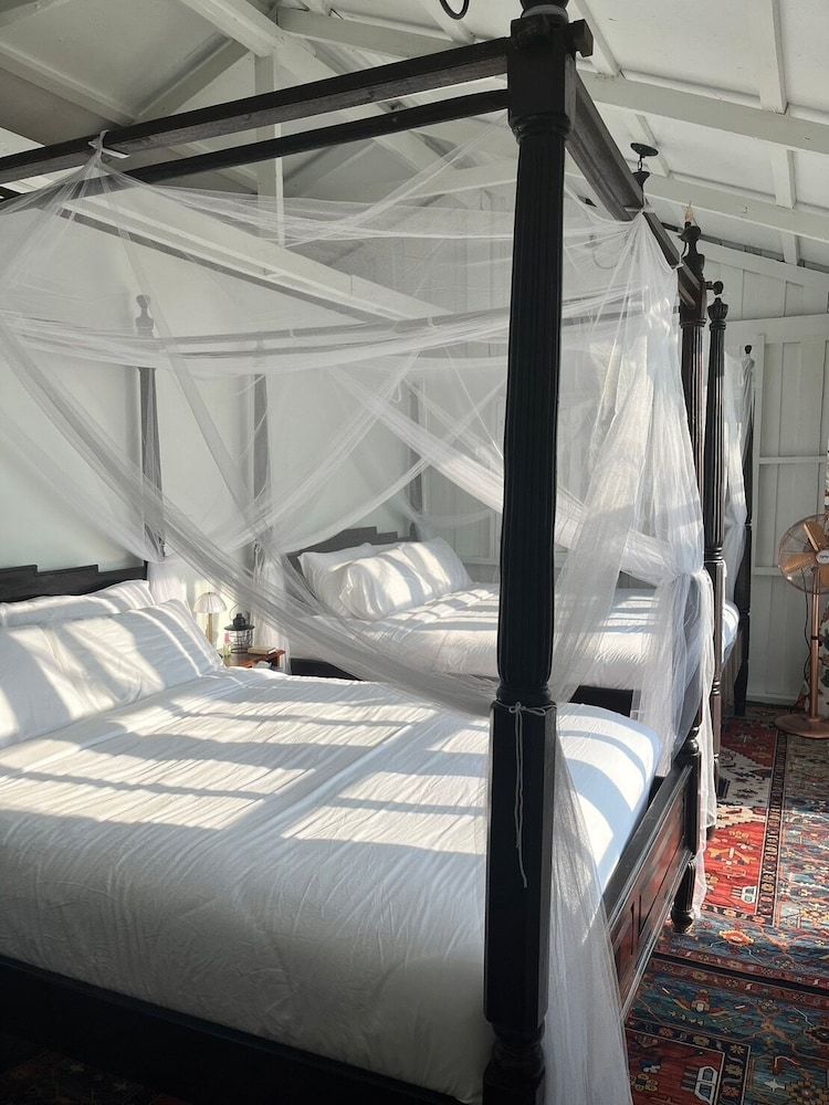 4000Dao-A Hilltop Hideaway Experience Executive Suite, Hot Tub, Mountain View 3