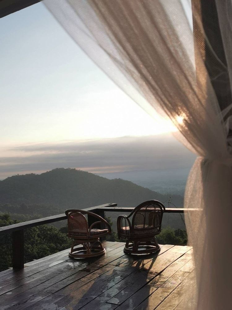 4000Dao-A Hilltop Hideaway Experience Executive Suite, Hot Tub, Mountain View 7