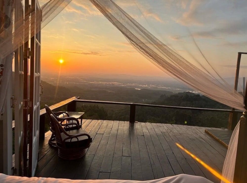 4000Dao-A Hilltop Hideaway Experience Panoramic Suite, Hot Tub, Mountain View 8