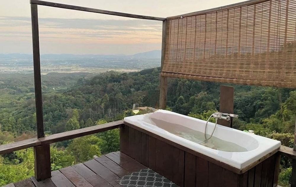 4000Dao-A Hilltop Hideaway Experience Panoramic Suite, Hot Tub, Mountain View 9