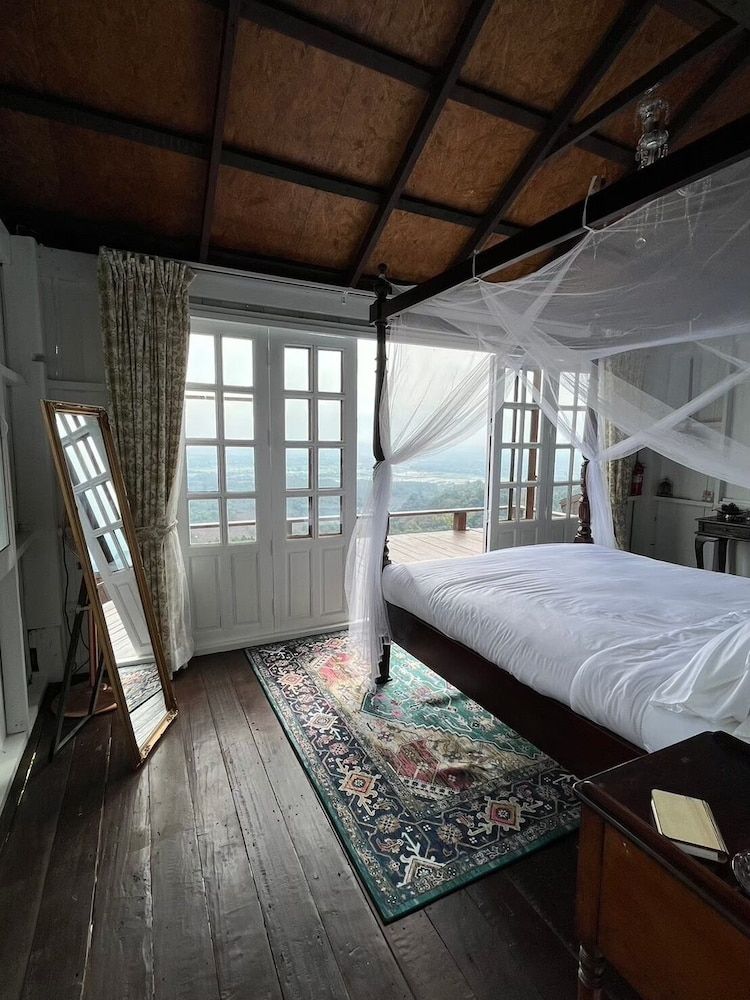 4000Dao-A Hilltop Hideaway Experience Signature Suite, Hot Tub, Mountain View 4