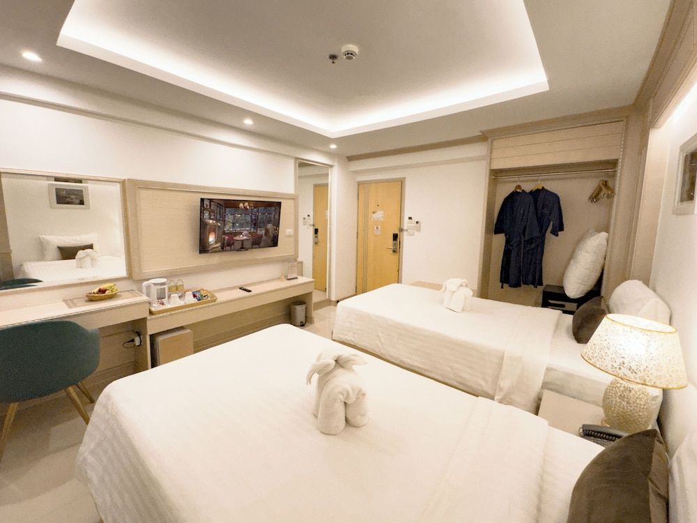 Golden Empire Suvarnabhumi Hotel Superior Twin Room 2