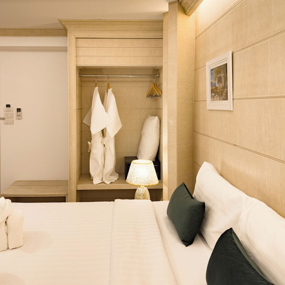 Golden Empire Suvarnabhumi Hotel Superior Double Room 2