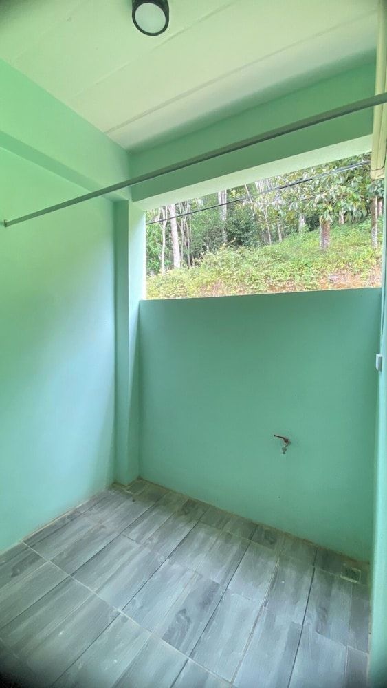 Makorn Nonkleng Triple Room 4