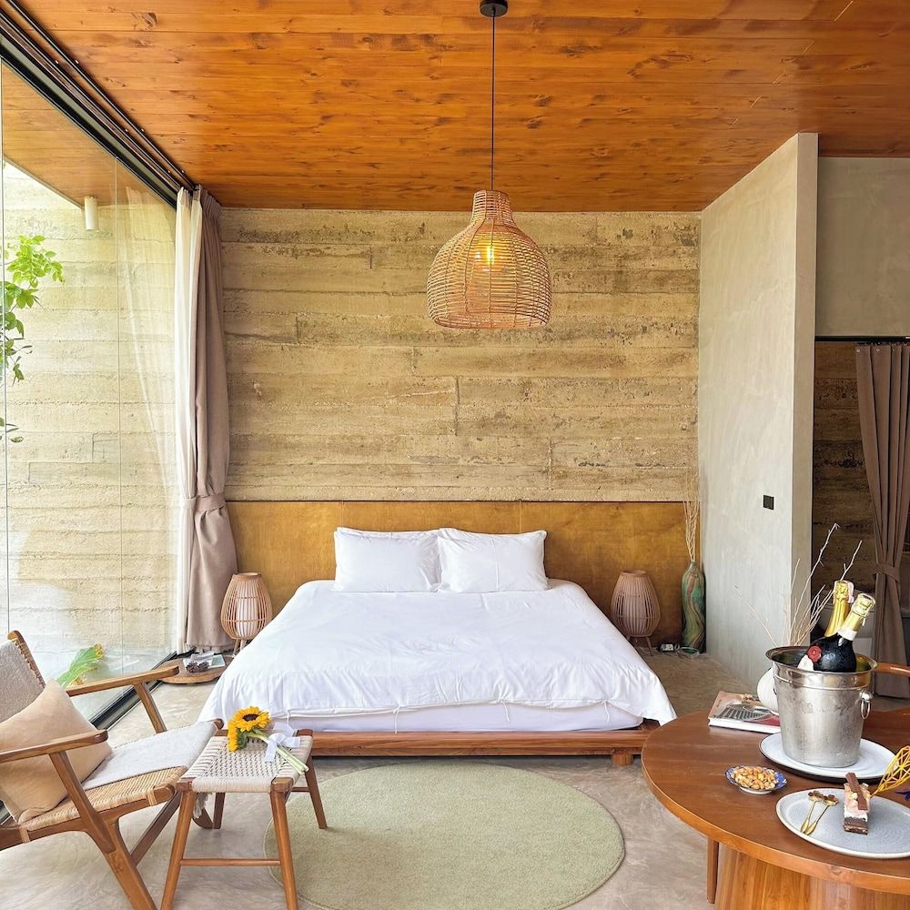 DEMI III Demi the third Moon 3