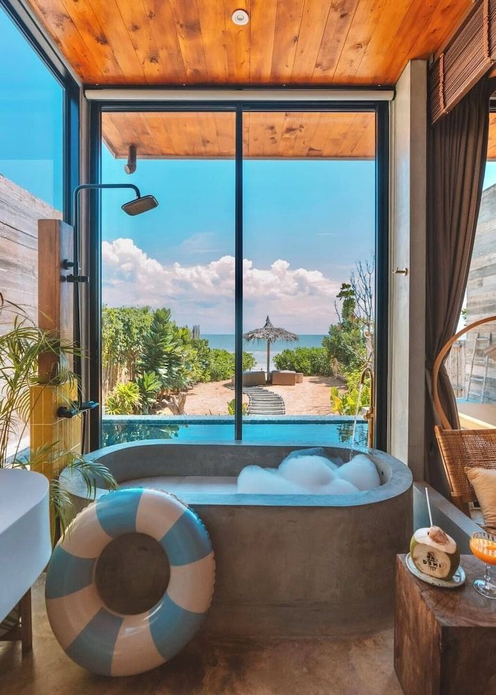 DEMI III Demi the third Sun 20