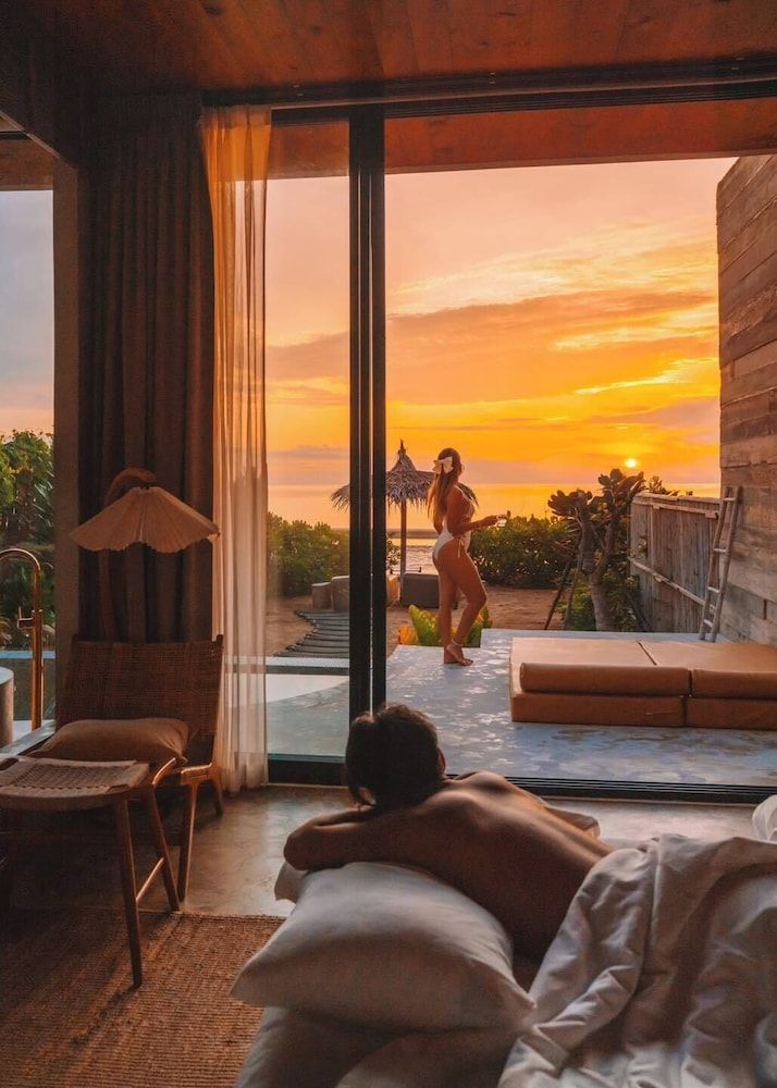 DEMI III Demi the third Sun 5