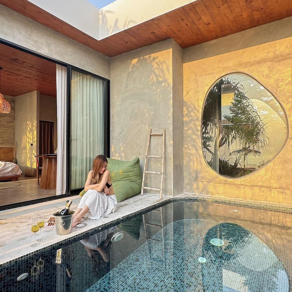 DEMI III Demi the third Moon 11