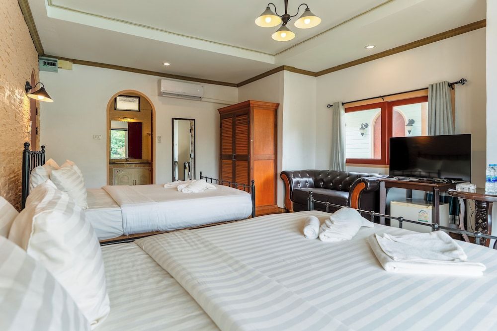 Samprasob Resort Standard Villa, River View 16