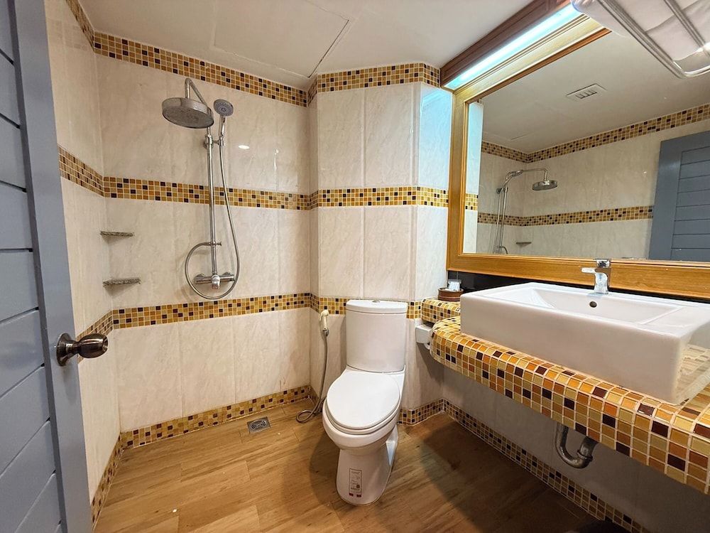 New Siya Hotel Deluxe Twin Room, Pool View 10