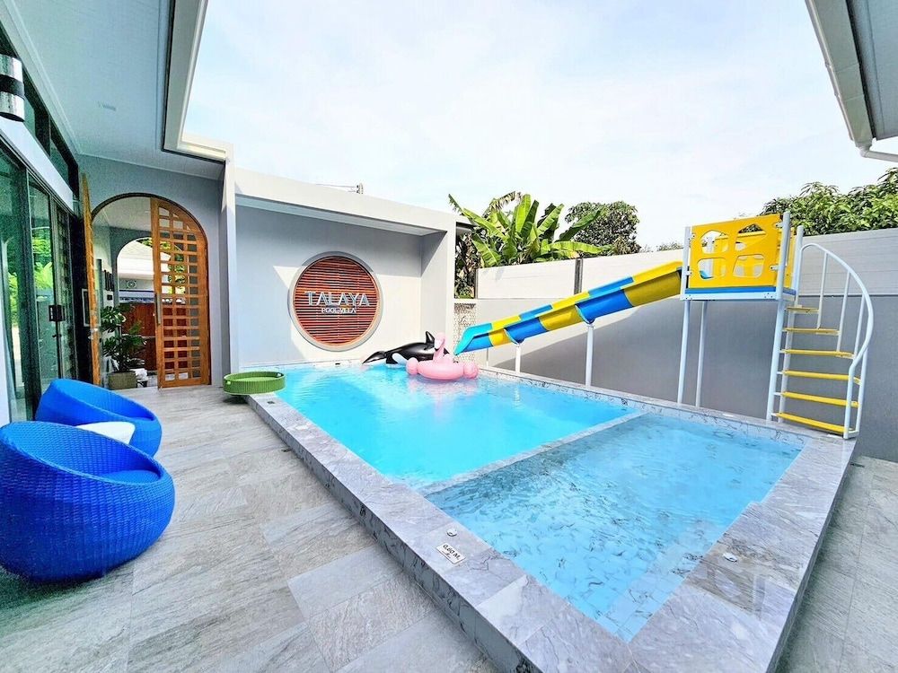 The Tropical Pool Villa Ao Nang Comfort Villa, 3 Bedrooms, Balcony 16