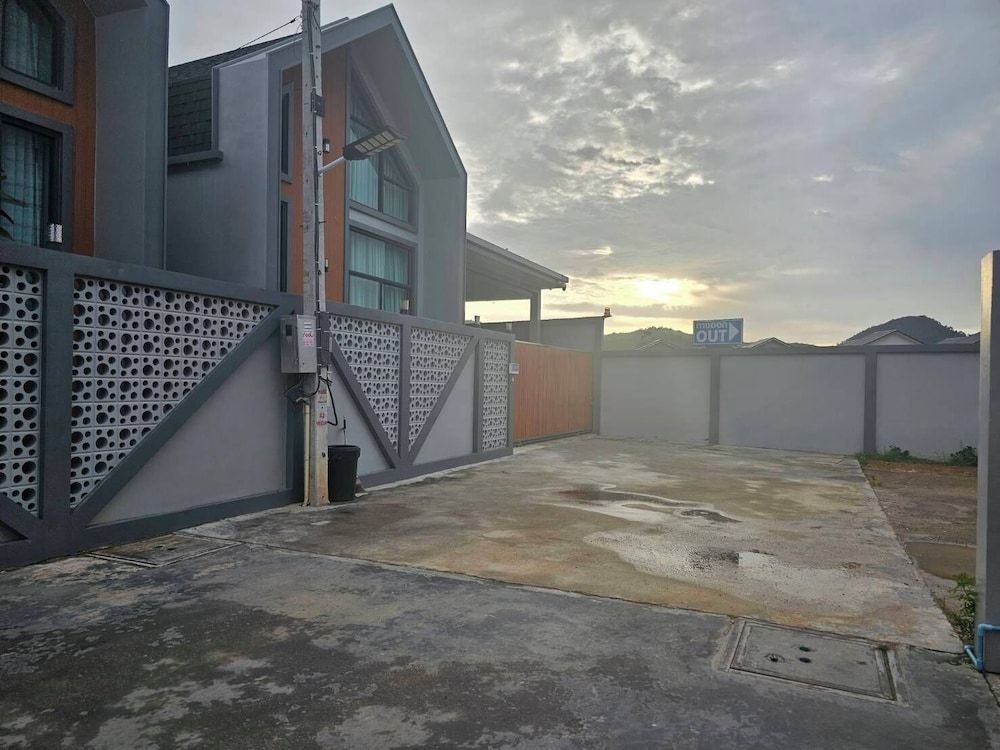 The Tropical Pool Villa Ao Nang Premium Villa, 3 Bedrooms, Balcony 15