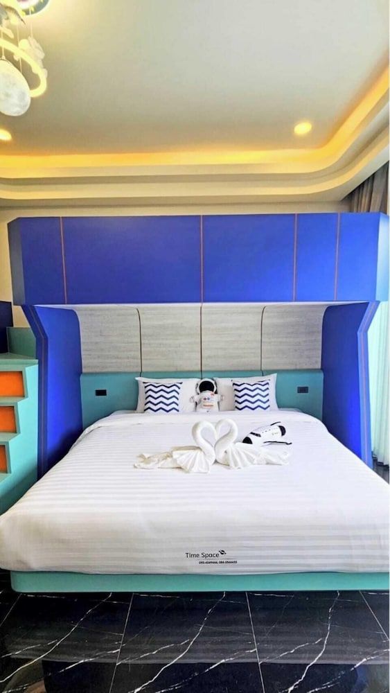 The Tropical Pool Villa Ao Nang Premium Villa, 3 Bedrooms, Balcony 4