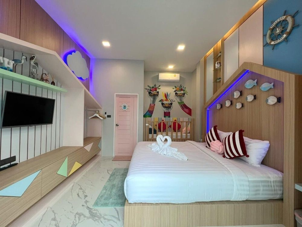 The Tropical Pool Villa Ao Nang Design Villa, 3 Bedrooms, Balcony 8