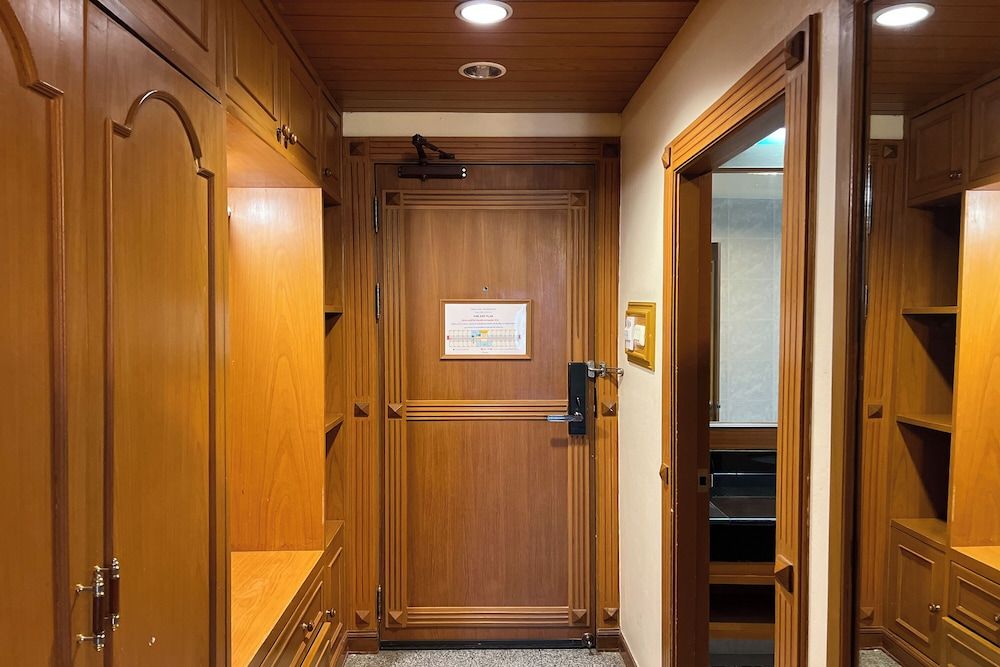 Taksila Hotel Junior Suite Twin 14