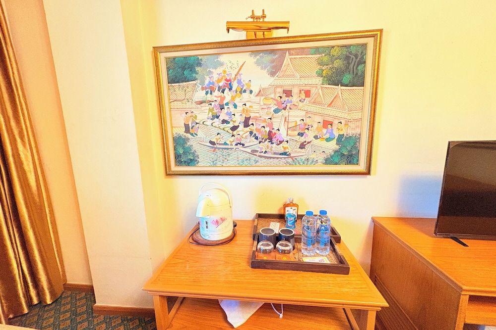 Taksila Hotel Deluxe Twin Room 2