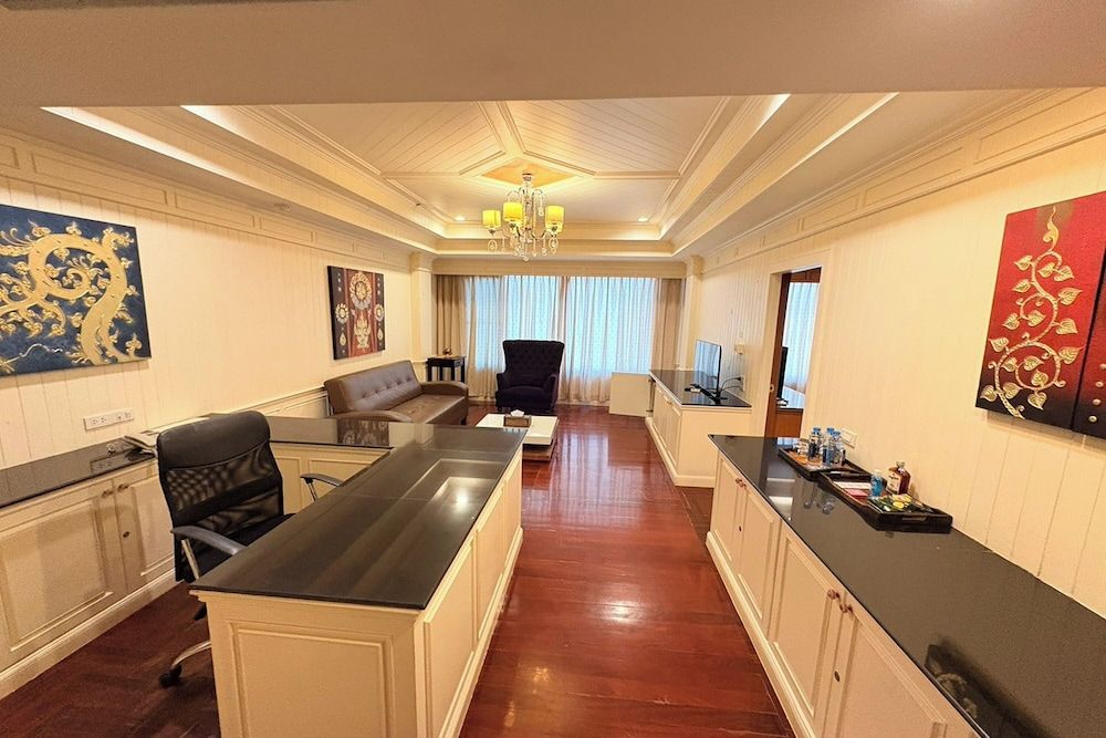 Taksila Hotel Grand Suite 7