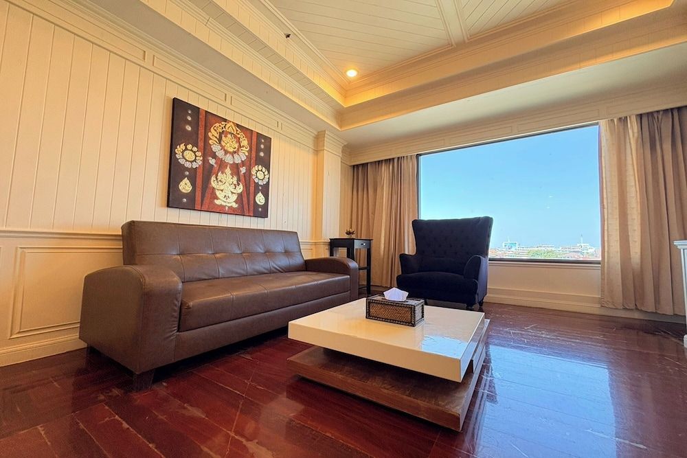 Taksila Hotel Grand Suite 3