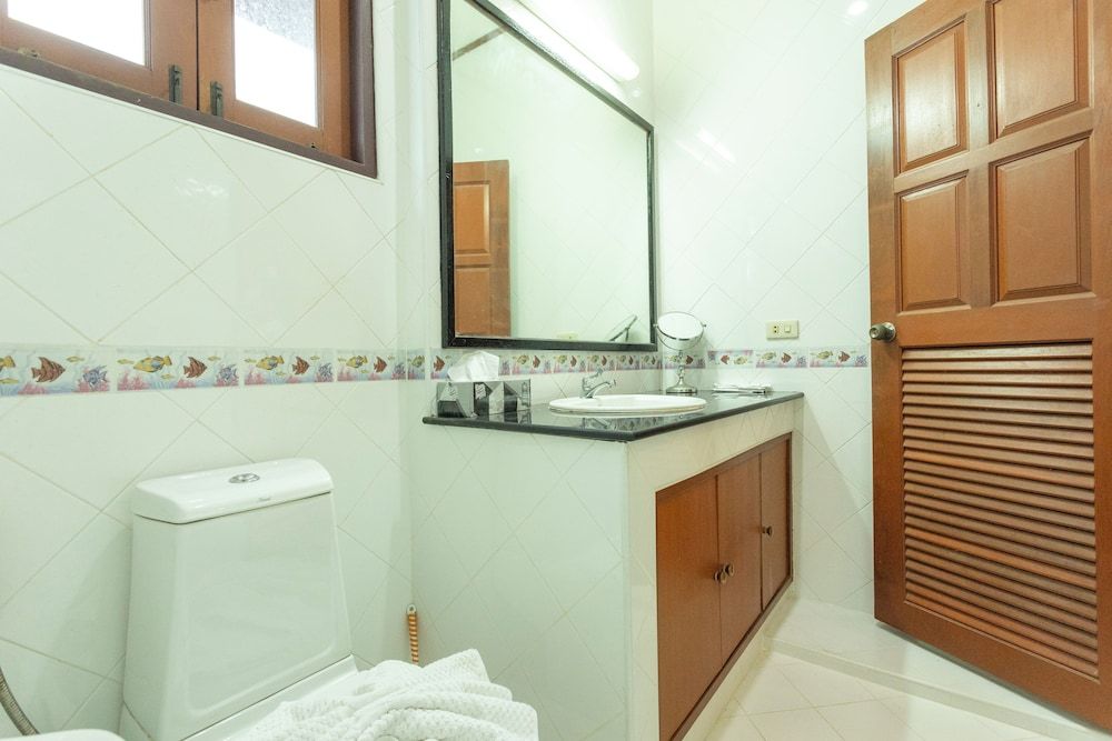 Thai-Style Villa with Charm V114 Villa, Balcony 6