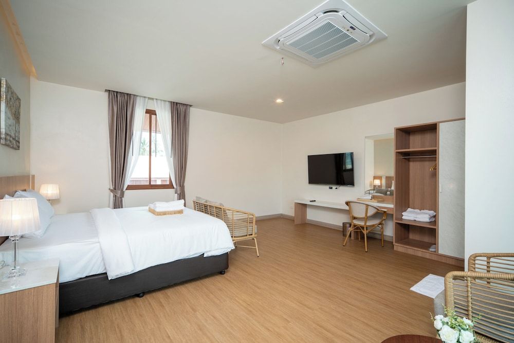 Natural Beach Resort Sea view villa 2